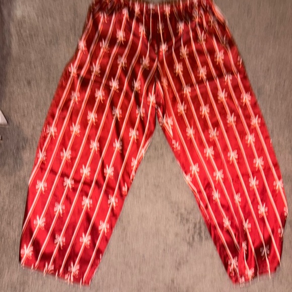 Victoria's Secret Red and White Bow Pajama Top - Picture 3 of 4